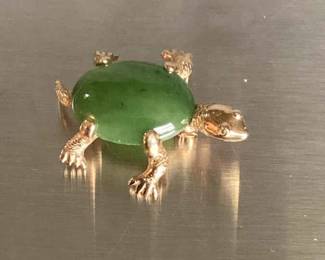14k Cobochon Jade Turtle