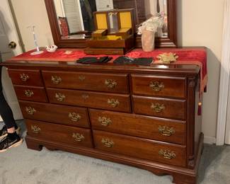 Chest of drawers queen cherry bedroom suite