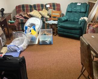 Sofa, pictures, miscellaneous