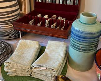 Godinger Silverplate , Pottery, etc