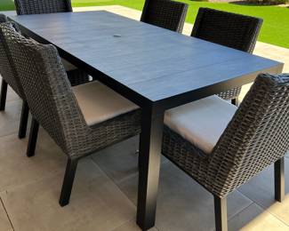 All Weather Wicker Patio Table w 6 Chairs and Seat Cushions