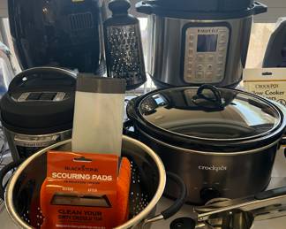 Crockpot, Grater, Metal Collander