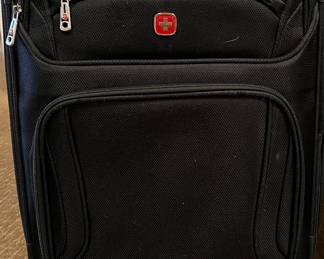 Swiss Army Rolling Suitcase