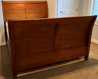 Queen Sleigh Bed w Dresser and Mirror, Mattress/BS