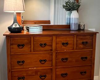 Dresser w Mirror