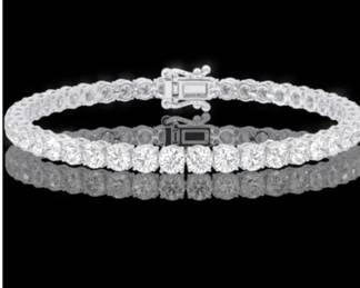 10 carat Diamond Tennis Bracelet. lab grown. Retailed for $12,500