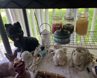 Night lights, statues, yankee candles