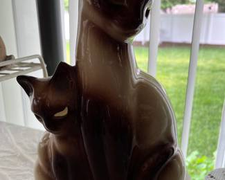 Mid century modern Siamese cat tv lamp- sweet!