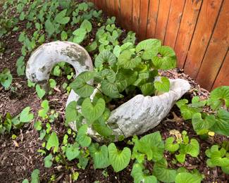 Swan concrete planter