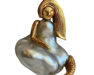 A Rare Lg South Sea / Tahitian Baroque Pearl Mounted On 18K Gold "A MERMAID" (PENDANT ONLY)