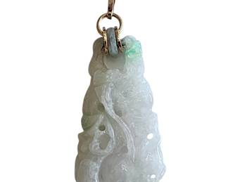 A Very Fine Carved Chinese Jade Pendant Qing Dynasty Mounted On 18K Gold