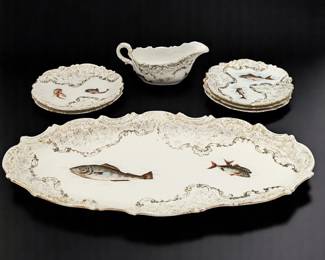 Lot Of 7 Victorian Style Porcelain Dish Set, Decorated With Hand Painted Fish / Crawfish And Gilt