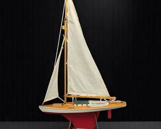 A Fine Vintage Wooden Tillicum Model Pond Yacht