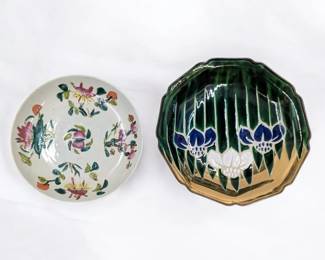 Pair Of Chinese Decorative Plates, One Old Famille Rose And A Modern Crackle / Gilt Plate