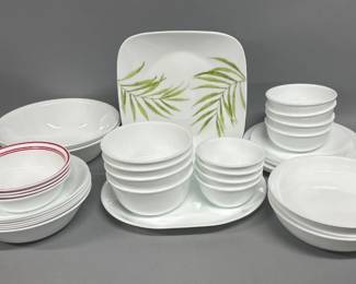 Corelle dinnerware (pearly white, never used)