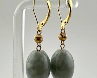 14kt jade drop earrings