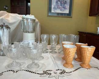 18 Piece KitchenAid Blender Glass and ceramic Ice cream Serving Bowl
