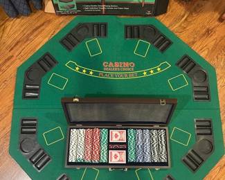 002 Poker Table Top w Poker Kit Cards
