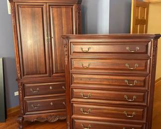 Hooker 4 Drawer 2 Door Armoire w TV DVD Player 6 Drawer Dresser
