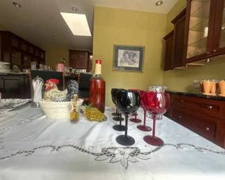 14 Piece Kitchen Decor and Wine Glass Set