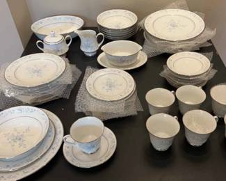 50 Pc Contemporary Fine China By Noritake Sri Lanka
