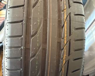 205/45R17 84w