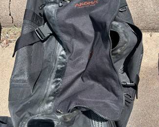 AKANO scuba gear rolling bag