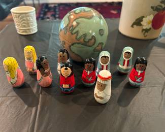 Nesting doll set - children of the world 
