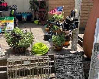 Dog crates, garden hoses and accessories 