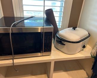 Convection oven/microwave, roaster, pots  and pans