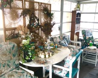 Lots of tropical porch decor. Seashell and beach theme.