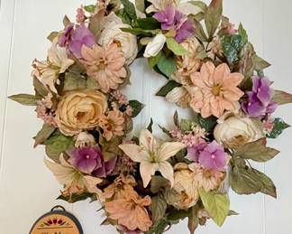 Vintage Silk Floria wreath
Mom plaque