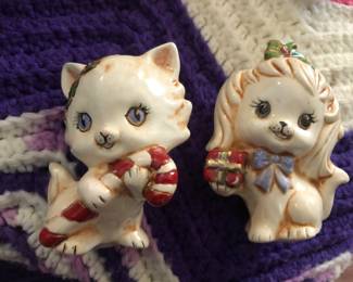 Vintage cat and dog shakers