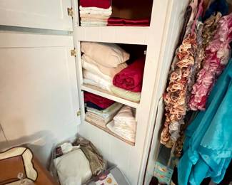 Linens. Sheets, towels