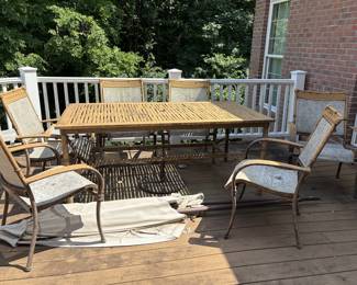 outdoor table and 6 chairs
