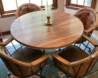 Kitchen table and 4 chairs