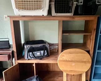 Five pet carriers of all styles and sizes - 2 oak tv trays and shelving unit with two closed compartments