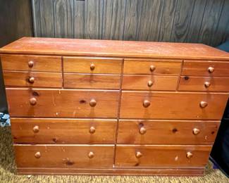 Large dresser drawer unit with 8 drawers.