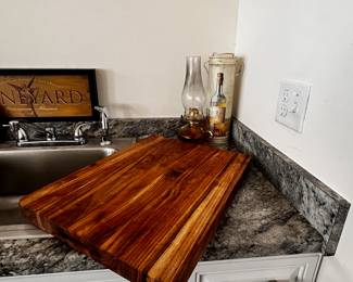 Solid Walnut Cutting Board