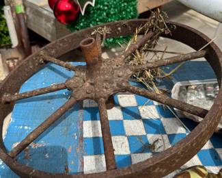 Rustic Iron Wagon Wheel