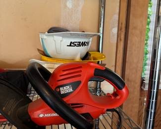 Black & Decker HedgeHog Hedger