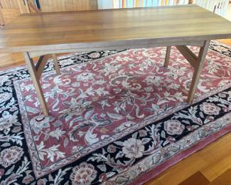 1950s Teak Coffee Table by Tove & Edvard Kindt-Larsen for Seffle Möbelfabrik, 100% Wool Red/Black Rug - 5' x 8'