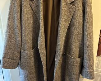 Harris Tweed 100% Wool Herringbone Pattern Women's Suit Jacket – Size Medium