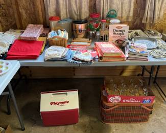 Various kitchen items.