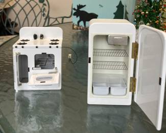 Miniatures for kitchen