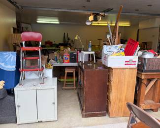 Dressers, workbench with power, stools, card table w/4 matching chairs. 