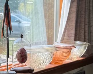 More depression glass bowls.