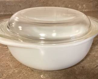 Small Pyrex dish (1 of 3)