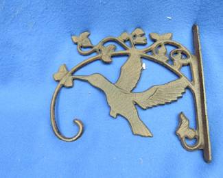 Lot 183. Hummingbird plant hanger