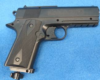 Lot 105. Daisy Powerline CO2 BB pistol. Model 15XT. Untested.